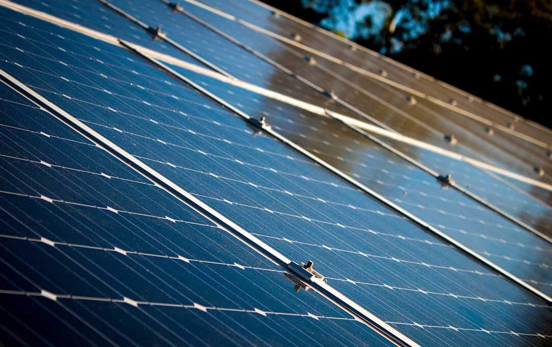 PES - Solar Panels Greatly Reduces Your Electric Bill